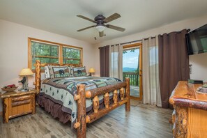 3 Schlafzimmer, Zimmersafe, Schreibtisch, Bügeleisen/Bügelbrett