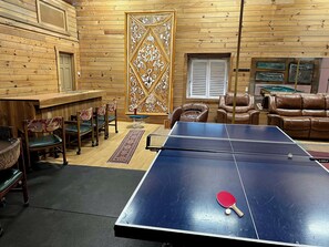 Spielezimmer