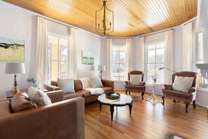 TV, fireplace, Netflix, streaming services