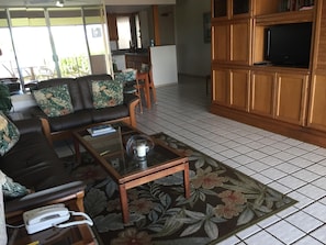 Smart TV, DVD player