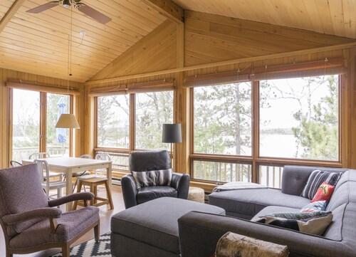 Escape to this private, charming, up north cabin overlooking 8th Crow Wing Lake