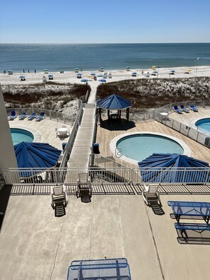 屋外プール、温水プール