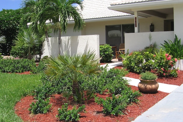 Front Entrance and Court Yard. Tropical Paradise!