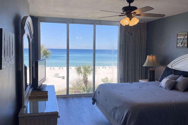 Master bedroom- king bed