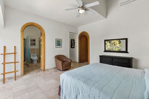 LUXURY 5 STAR 7200 SQ FT VILLA WITH PREMIER LOCATION TO BEACH AND TOWN