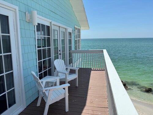 Big on the Beach House  6BR Home + Club Access, Private Dock & Stunning Views