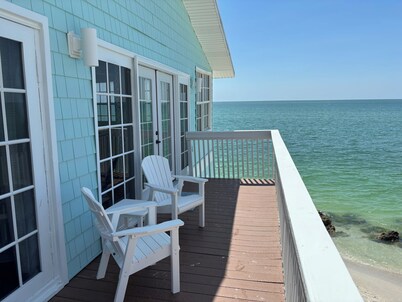 Big on the Beach House 6BR Home + Club Access, Private Dock & Stunning Views