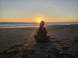 On the beach, beach towels - Oceanfront Escape: 2BR Bungalow on Nicaragua’s Treasure Beach (Salinas Grandes)