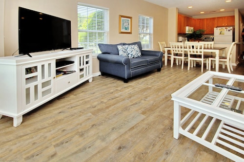 Legends Golf Resort - 2 Bedroom on ground floor, Wi-Fi included