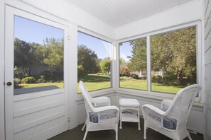 View from property - Alexander Valley Modern Farmhouse with Vintage Charm  - Newly Renovated pool (Healdsburg)