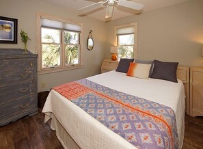 3 slaapkamers, een strijkplank/strijkijzer, reisbedje, wifi