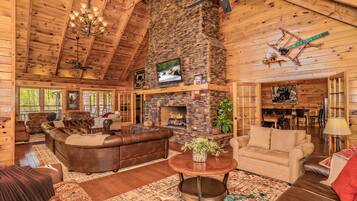 Smart TV, fireplace, video games, table tennis