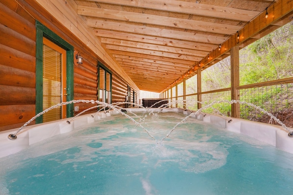 Bain à remous extérieur