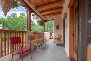 Terrace/patio - 2 Bedroom unique upstairs home. Wonderful views!  (Taos)