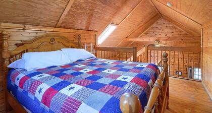 Blue Rose Cabins - Pinecrest Cabin