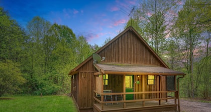 Blue Rose Cabins - Pinecrest Cabin