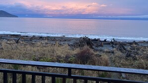 På stranden og strandhåndklær