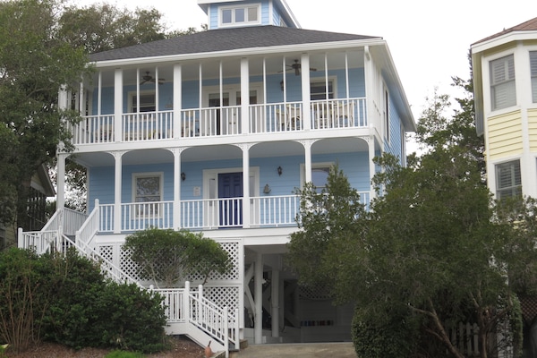 Nautical Pelican Reach House