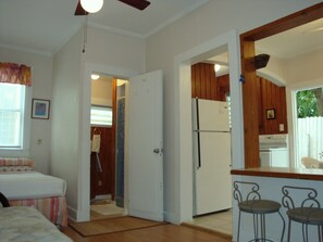 1 habitación, tabla de planchar con plancha, wifi gratis y ropa de cama 