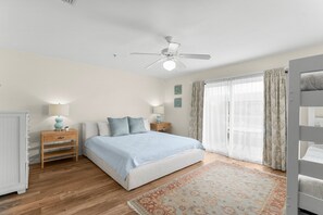 4 Schlafzimmer, BĂŒgeleisen/BĂŒgelbrett, WLAN, BettwĂ€sche