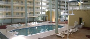 GET A JUMP ON SUMMER!Beautiful Beachside Resort-Heated Pool-Tennis-Jacuzzi