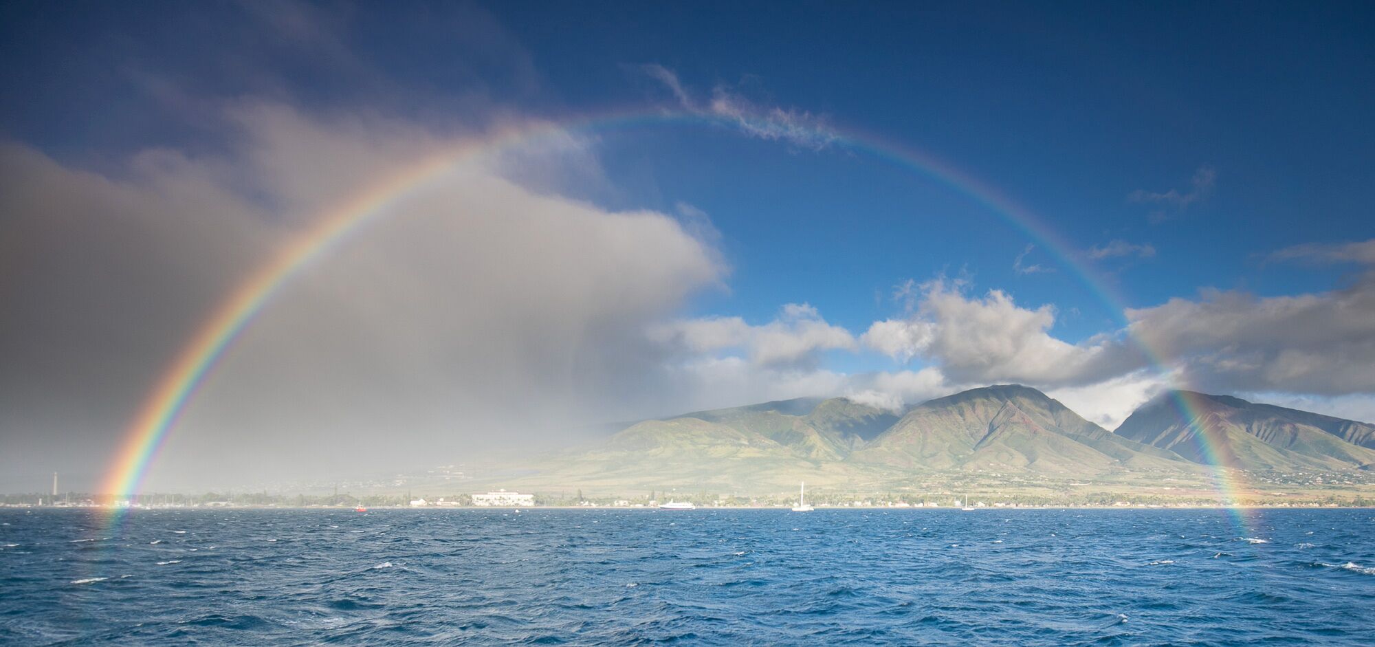 Beach nearby, sun loungers, beach towels