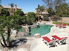 Piscine extérieure, piscine chauffée