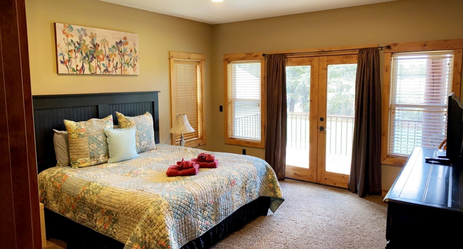 5 chambres, fer et planche à repasser, Wi-Fi gratuit, draps fournis