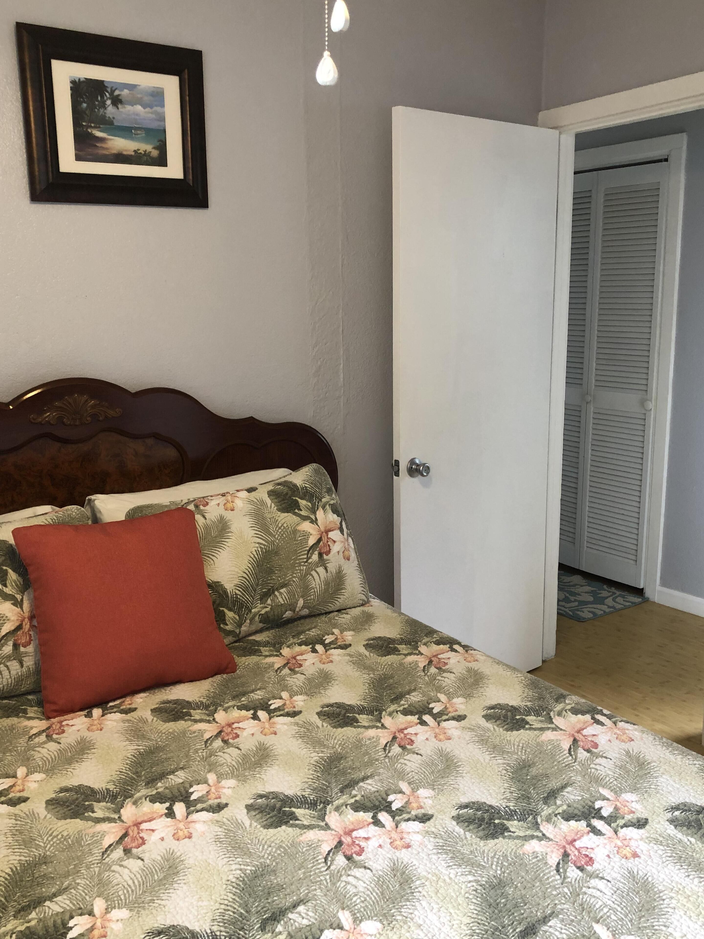 3 bedrooms, iron/ironing board, travel crib, WiFi