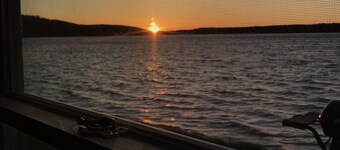 Sleeping Bear Dunes Pet Friendly Cottage on the Lake