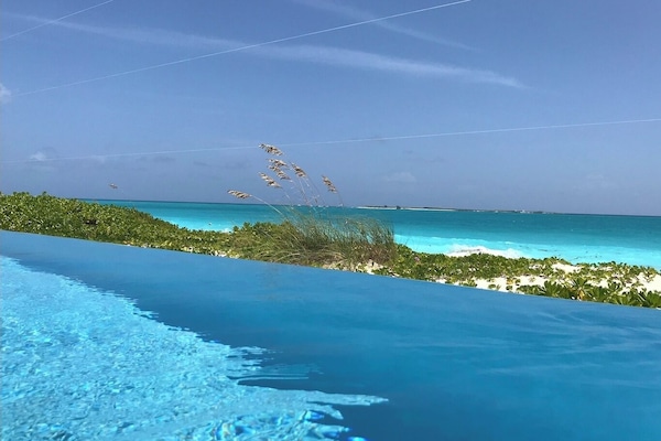 Enjoy the infinity edge pool