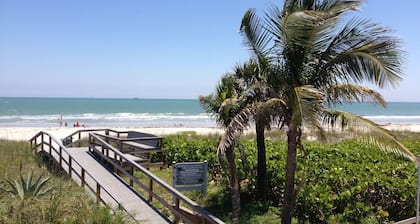 La plage 4 Chambre Condo Ă Cap Canaveral, Floride!