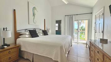 2 bedrooms, in-room safe, iron/ironing board, free WiFi