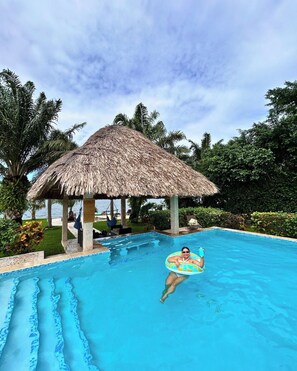 Utomhuspool