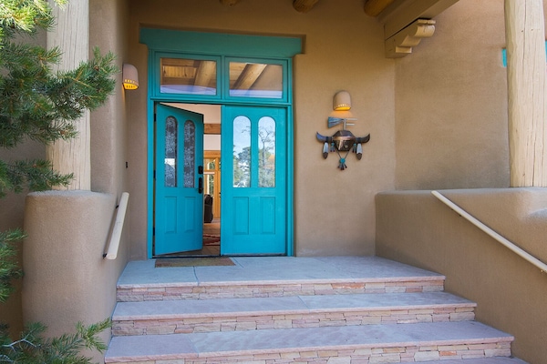 Welcome to your home in Santa Fe. Live like a local and have a great time!