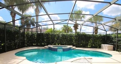 UPDATED Modern 5 Bed 4.5 Bath~ South Facing Pool & Spa~15 Min to Disney