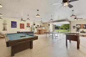 Spielezimmer