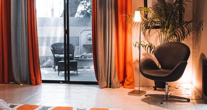 Modernistinen 1 Br, 2 Ba Condo Raquet Club-siirtokunnassa! Palm Springs City ID # 1814