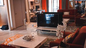 Smart TV, books, computer monitors