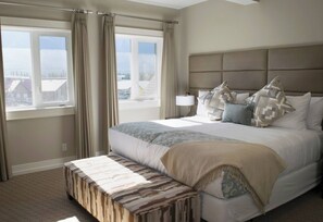 3 habitaciones, escritorio y tabla de planchar con plancha 