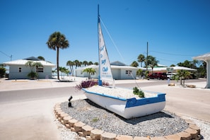 Property grounds - Beachfront 2 Bedroom Condo on Casey Key (Nokomis)