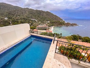 Pool - Villas Altas Mismaloya Pent House 3 bedroom ocean & beach views (Puerto Vallarta)