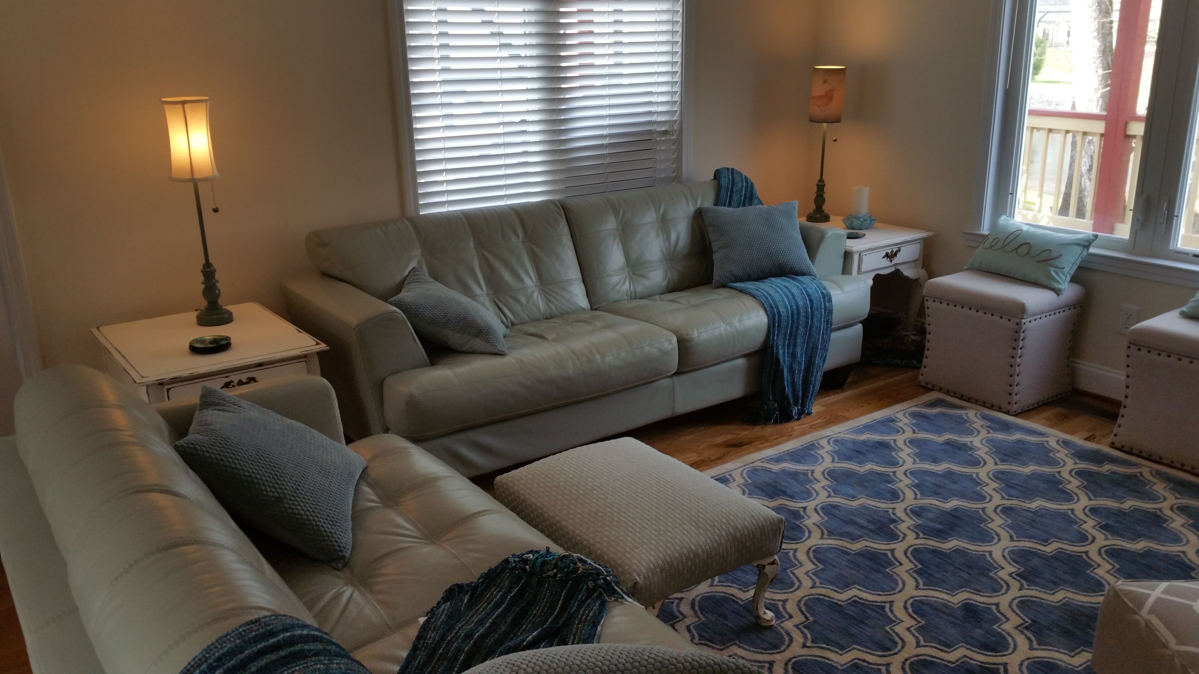 智能电视、壁炉、DVD 播放器、立体声音响