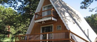Unique A-Frame! Just 1.5 mi to Estes & RMNP entrance