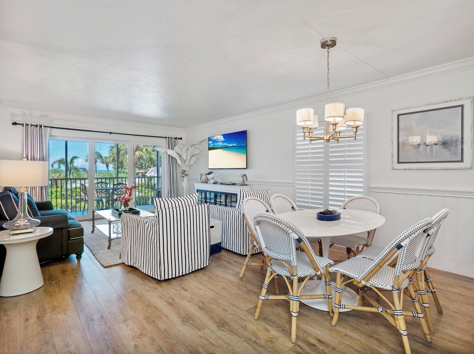 End unit with an abundance of natural light.