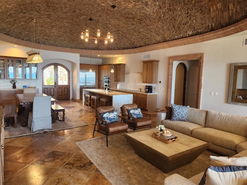 TV, lareira, aparelho de som