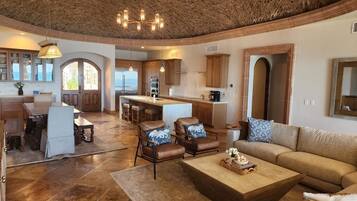 TV, lareira, aparelho de som