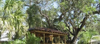 Living On Island Time #1 - Cozy Coastal Cottages With A Whole Lot Of Charm!