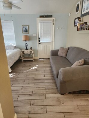 智能電視、DVD 播放機