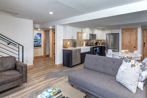 Smart TV, fireplace, DVD player